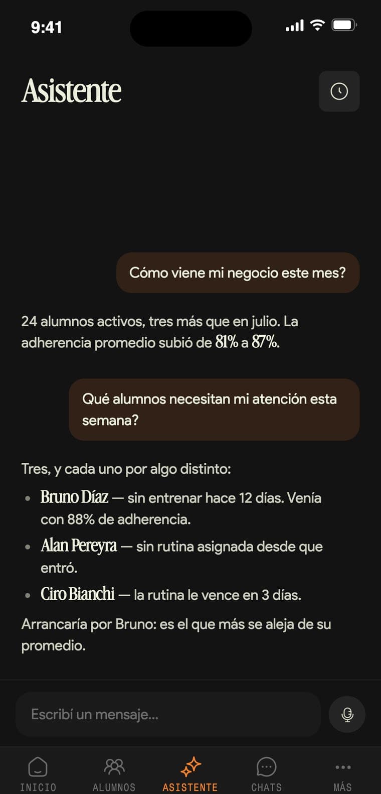 El asistente respondiendo qué alumnos necesitan atención