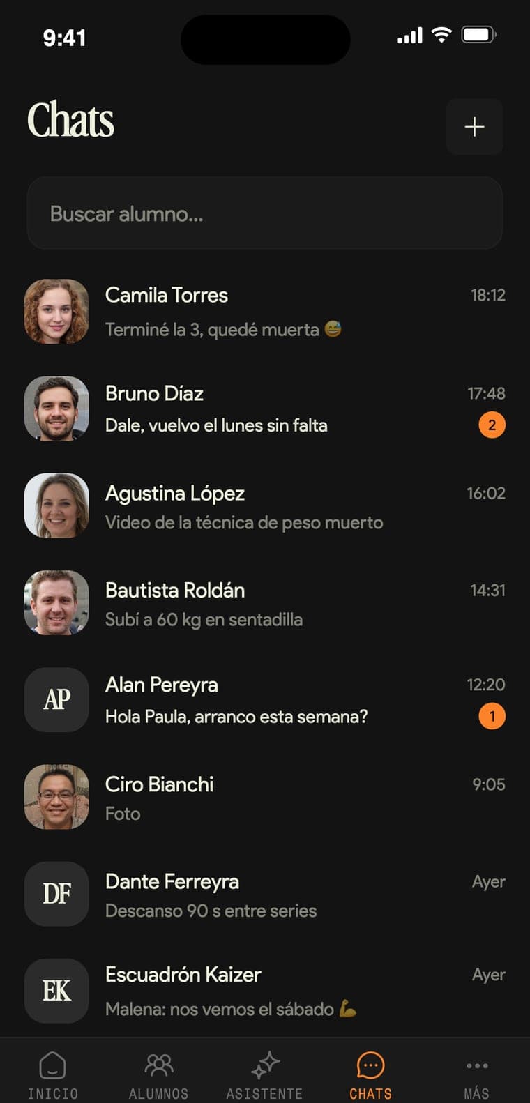 Lista de conversaciones con los alumnos