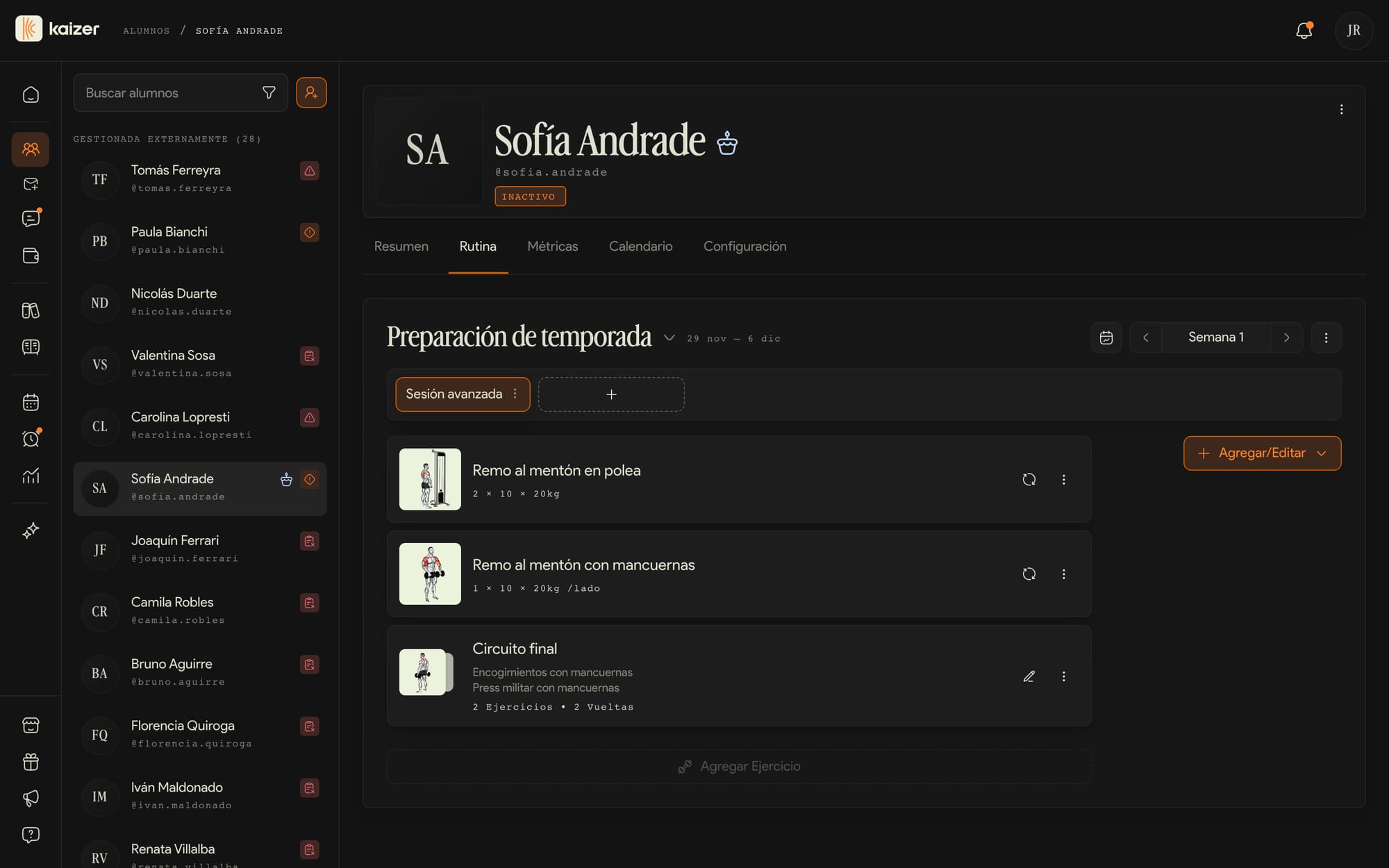 Editor de rutinas de Kaizer con semanas, sesiones y ejercicios
